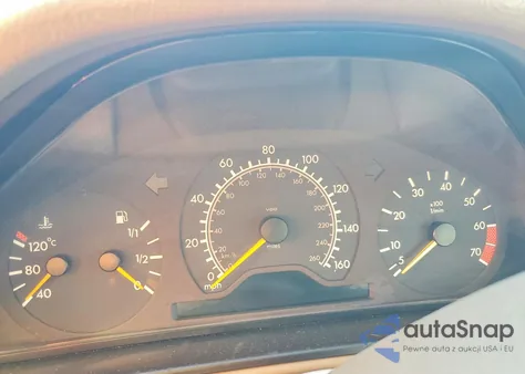 1999 Mercedes-Benz C-Class z USA, uszkodzony, nr VIN WDBJF65H8XA766386